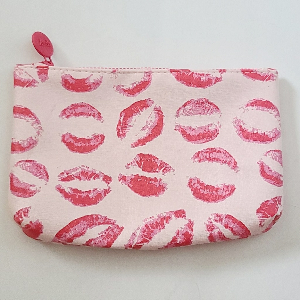 9/29 IPSY MAKEUP BAG, LIPS